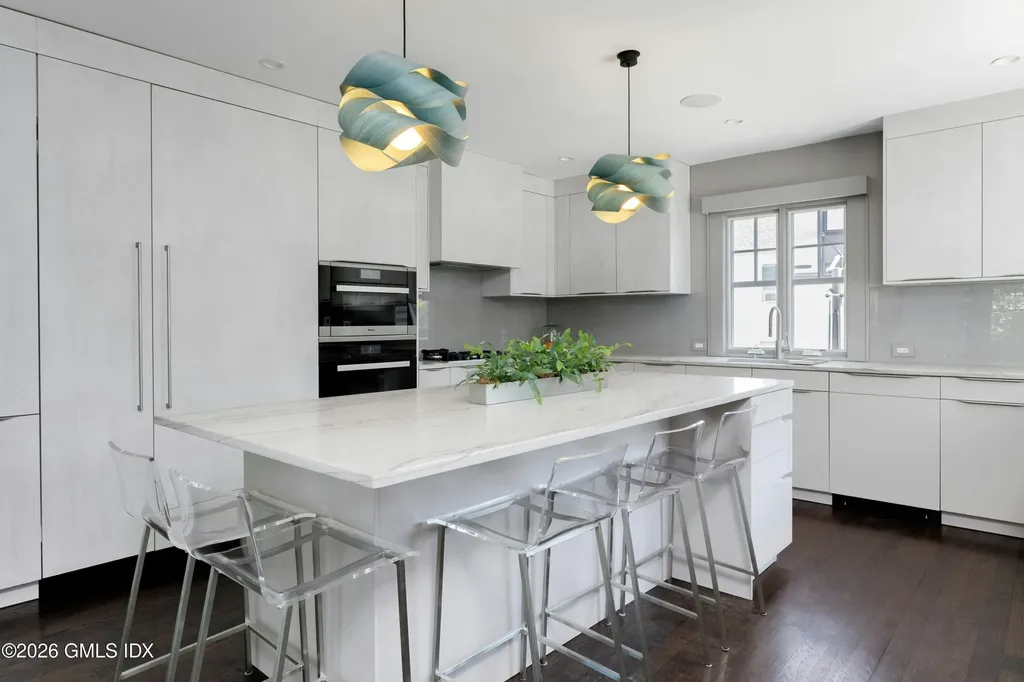 189 Connecticut Avenue Greenwich CT 06830