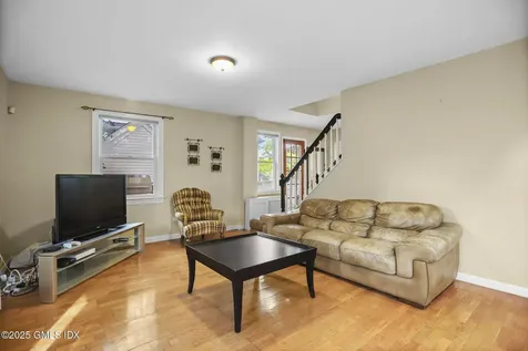 6 Halsey Drive Old Greenwich CT 06870