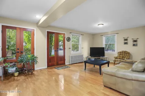 6 Halsey Drive Old Greenwich CT 06870