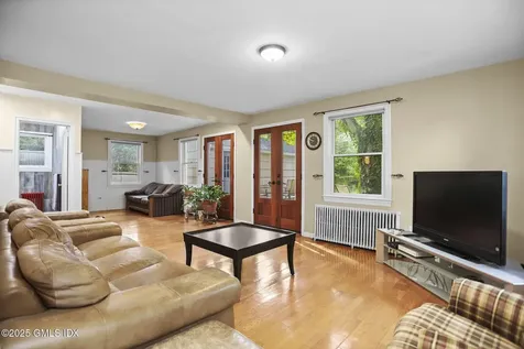 6 Halsey Drive Old Greenwich CT 06870