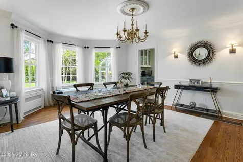 40 Willowmere Circle Riverside CT 06878