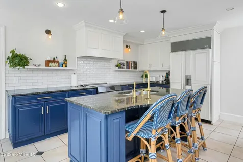 40 Willowmere Circle Riverside CT 06878