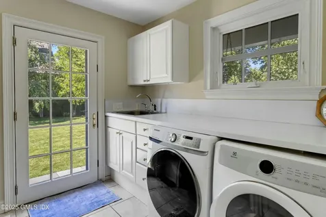 40 Willowmere Circle Riverside CT 06878