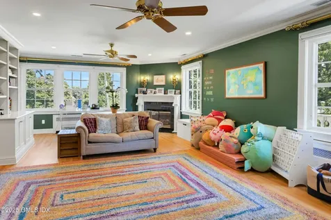 40 Willowmere Circle Riverside CT 06878