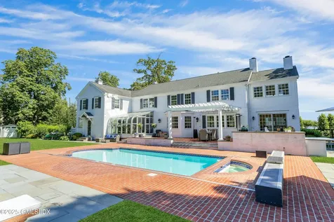 40 Willowmere Circle Riverside CT 06878