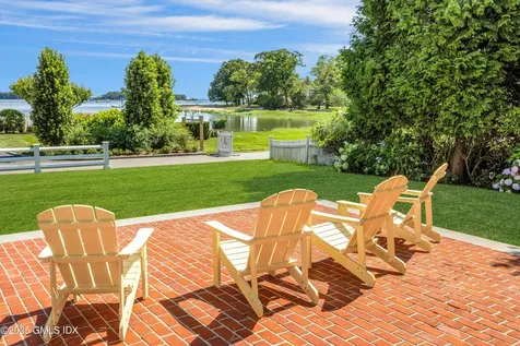40 Willowmere Circle Riverside CT 06878
