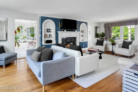40 Willowmere Circle Riverside CT 06878