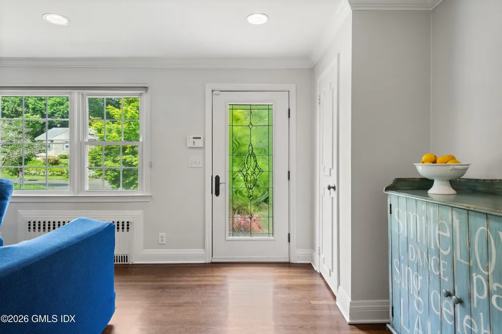 53 Hunt Terrace Greenwich CT 06831
