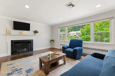 53 Hunt Terrace Greenwich CT 06831