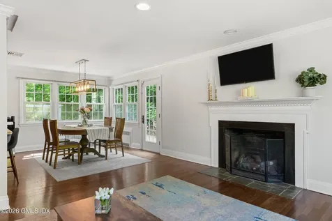 53 Hunt Terrace Greenwich CT 06831