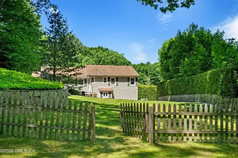 53 Hunt Terrace Greenwich CT 06831