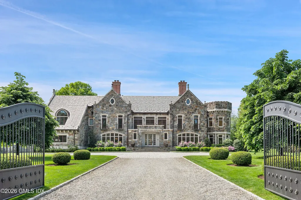 Greenwich CT, 7 Loch Lane