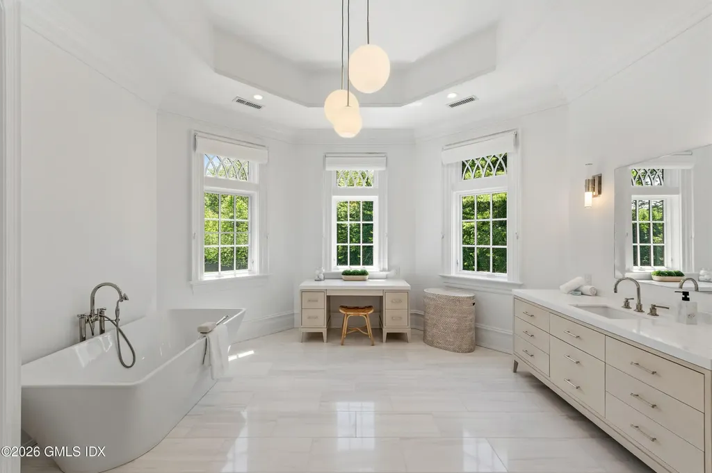 7 Loch Lane Greenwich CT 06830