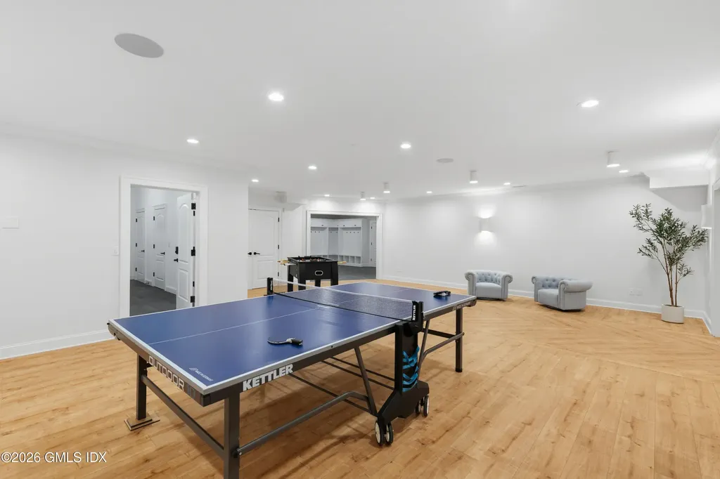 7 Loch Lane Greenwich CT 06830