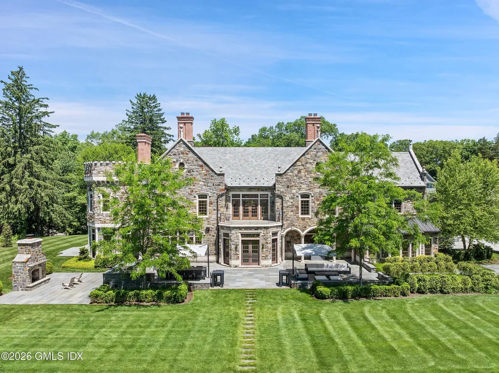 7 Loch Lane Greenwich CT 06830