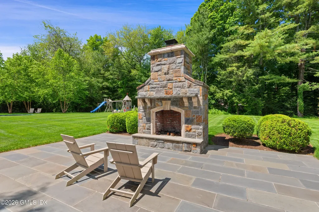 7 Loch Lane Greenwich CT 06830