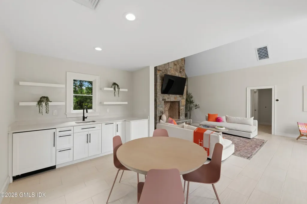 7 Loch Lane Greenwich CT 06830