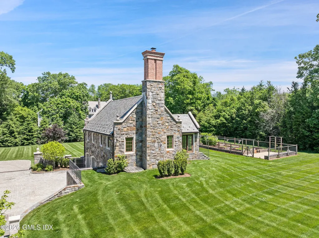7 Loch Lane Greenwich CT 06830