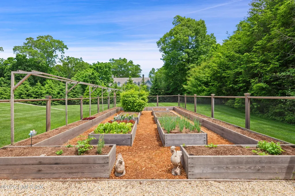7 Loch Lane Greenwich CT 06830