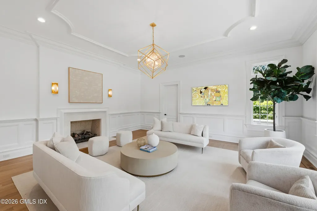 7 Loch Lane Greenwich CT 06830