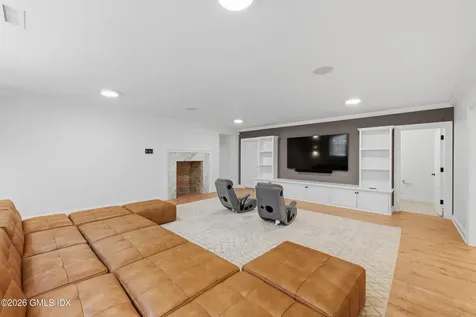 7 Loch Lane Greenwich CT 06830