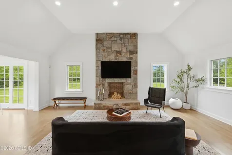 7 Loch Lane Greenwich CT 06830