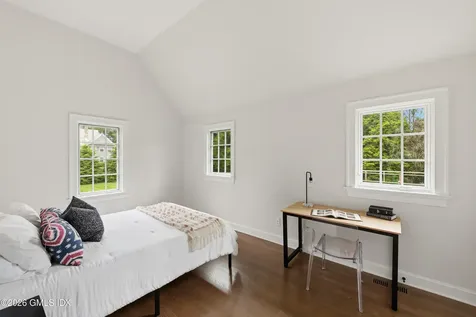 7 Loch Lane Greenwich CT 06830