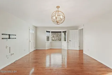 17 Circle Drive Greenwich CT 06830