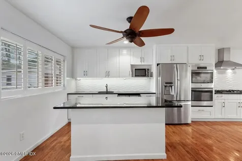 17 Circle Drive Greenwich CT 06830