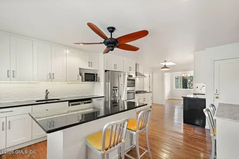 17 Circle Drive Greenwich CT 06830