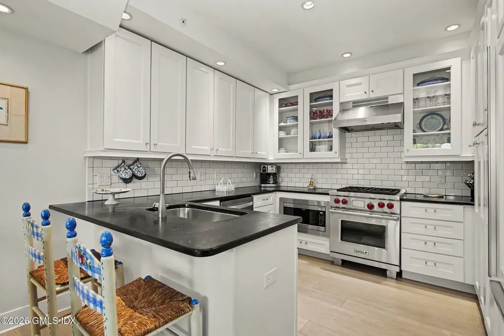 77 Havemeyer Lane Stamford CT 06902