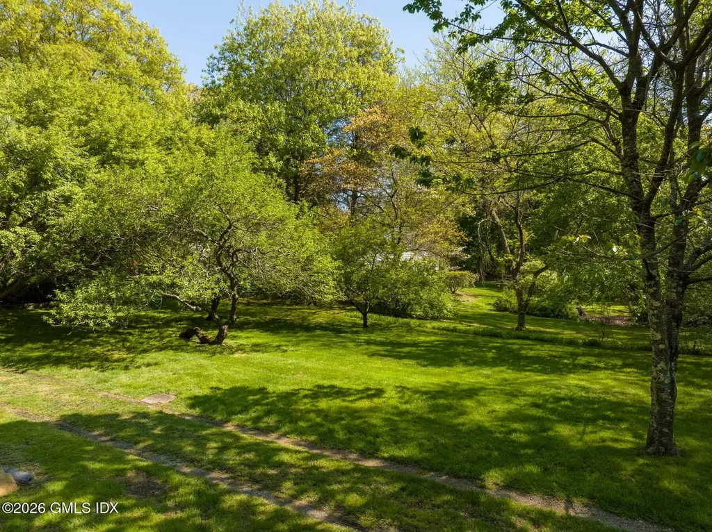 16 Vineyard Lane Greenwich CT 06831