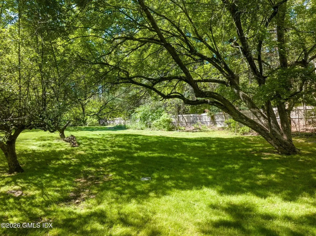 16 Vineyard Lane Greenwich CT 06831