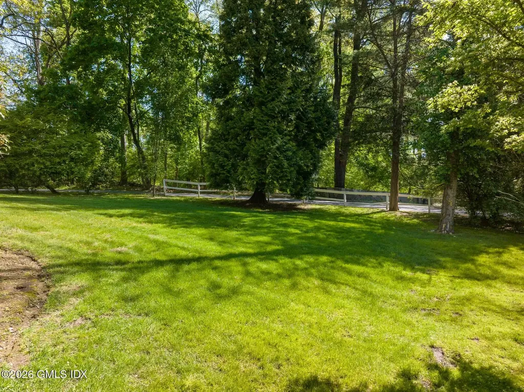 16 Vineyard Lane Greenwich CT 06831