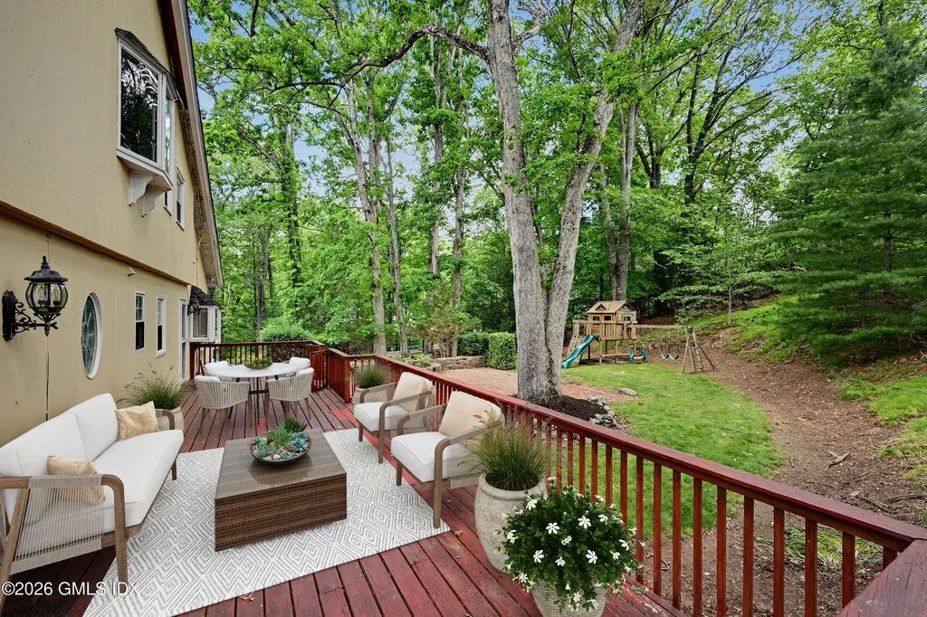 441 Cognewaugh Road Cos Cob CT 06807