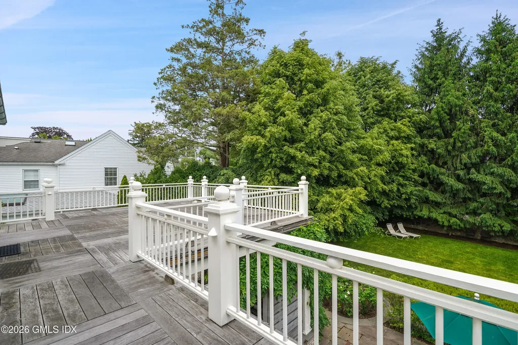 2 Wahneta Road Old Greenwich CT 06870