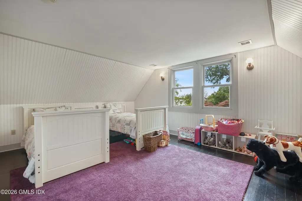 2 Wahneta Road Old Greenwich CT 06870