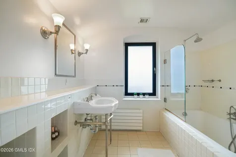 2 Wahneta Road Old Greenwich CT 06870