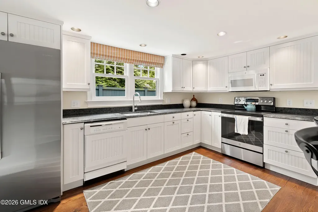 279 & 281 Saugatuck Avenue Westport CT 06880