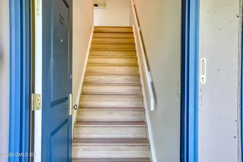 1465 E Putnam Avenue Old Greenwich CT 06870