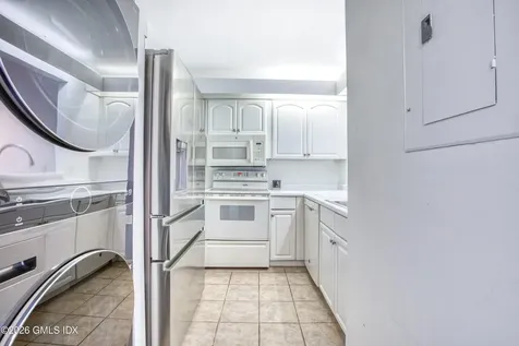 1465 E Putnam Avenue Old Greenwich CT 06870