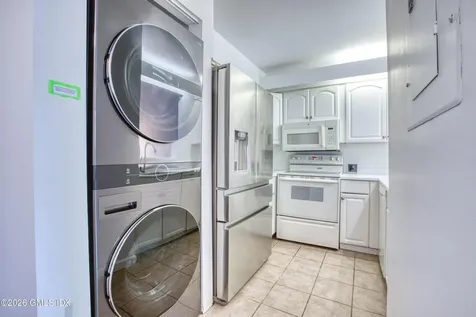 1465 E Putnam Avenue Old Greenwich CT 06870