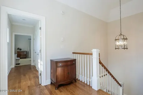 32 Reynolds Place Greenwich CT 06831