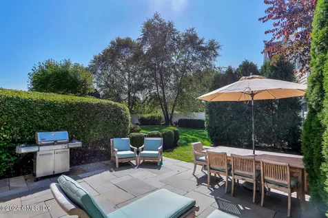 32 Reynolds Place Greenwich CT 06831
