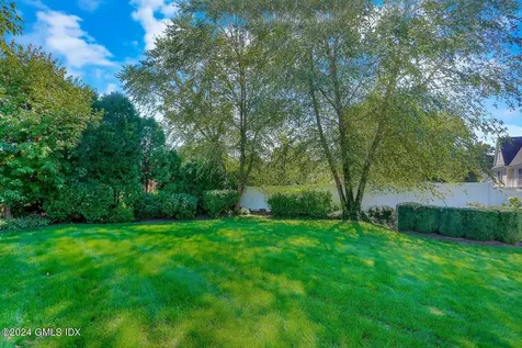 32 Reynolds Place Greenwich CT 06831