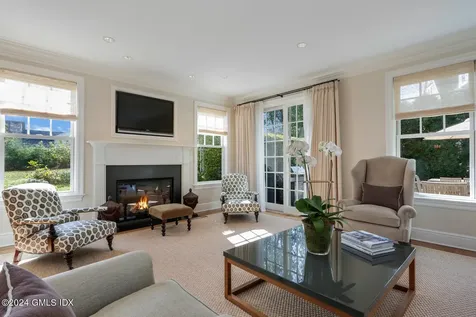 32 Reynolds Place Greenwich CT 06831
