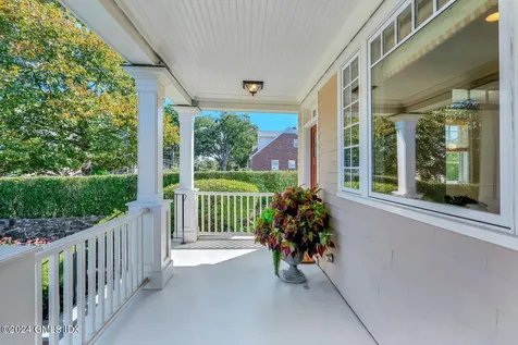 32 Reynolds Place Greenwich CT 06831