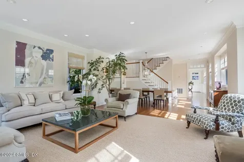 32 Reynolds Place Greenwich CT 06831