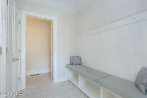 32 Reynolds Place Greenwich CT 06831