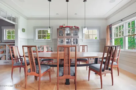 27 Cognewaugh Road Cos Cob CT 06807